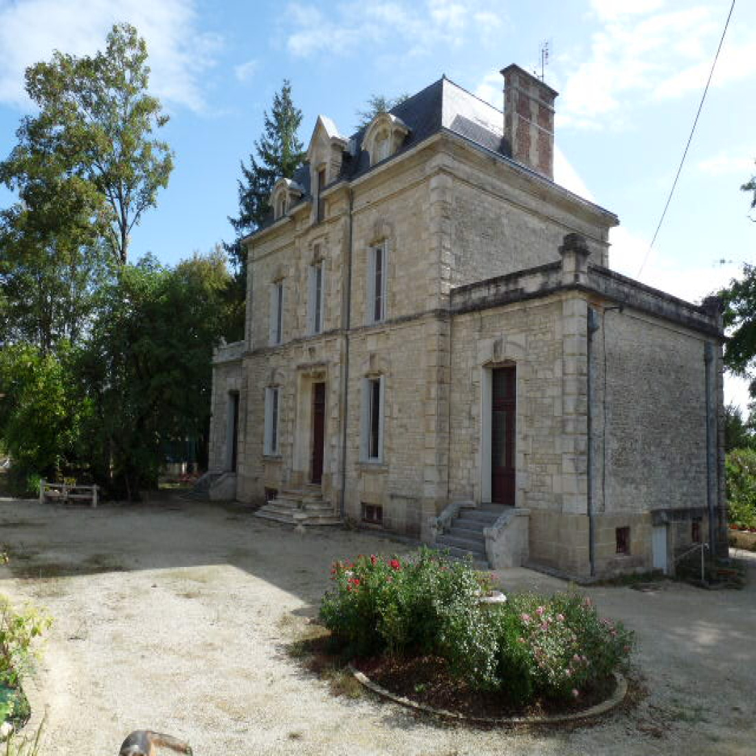 vente Dans un quartier très tranquille de Fontenay le Comte ( ref
