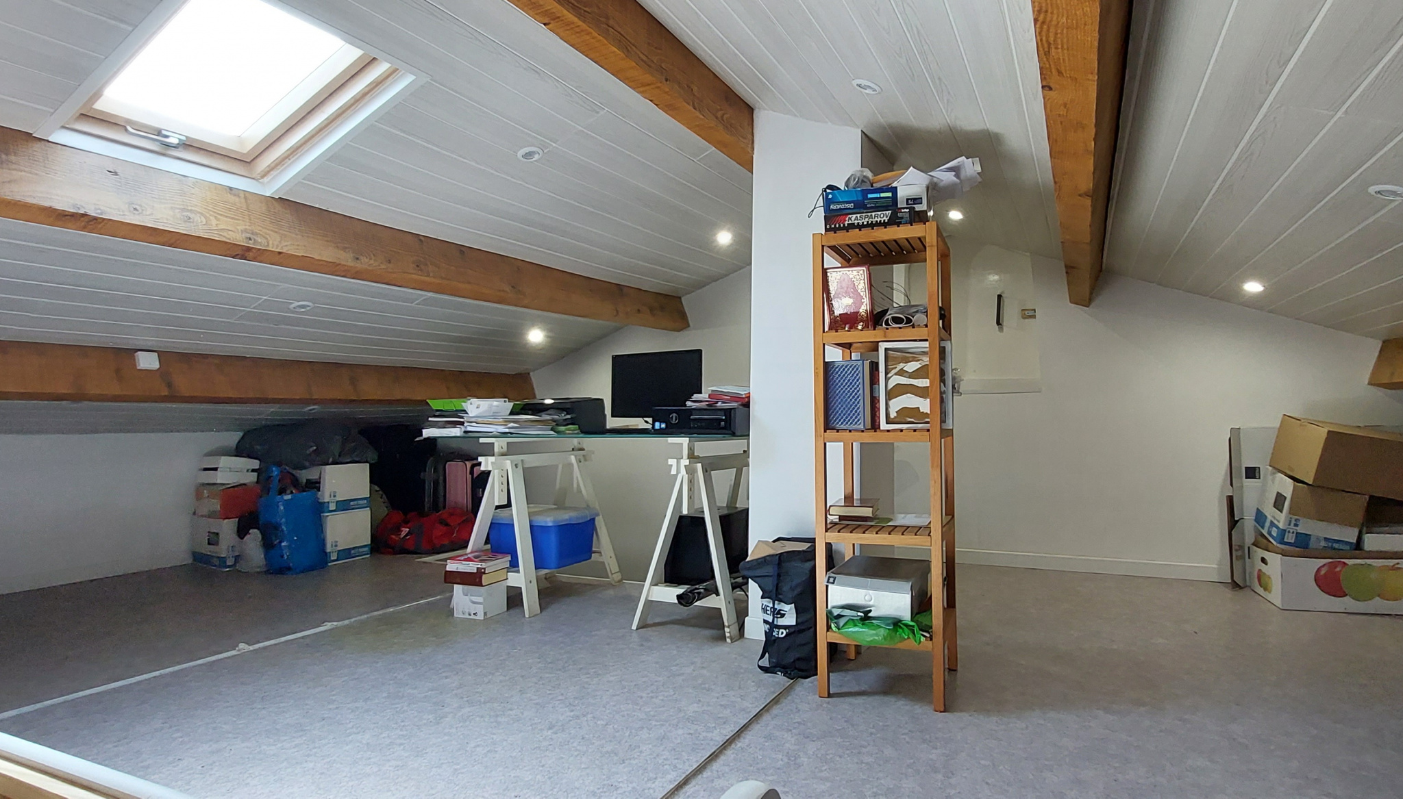 Bureau ou chambre au dessus du garage