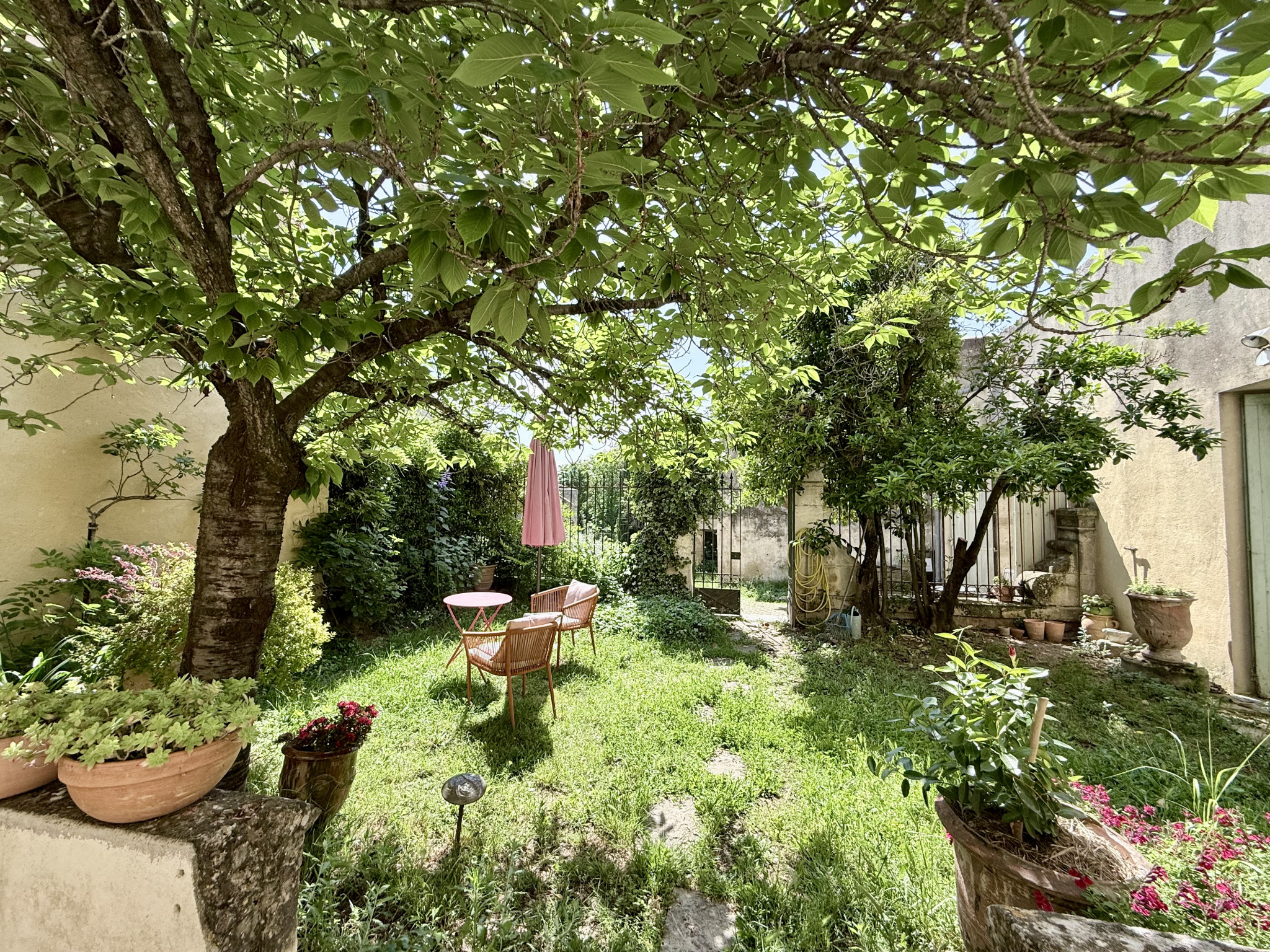 Gallargues-Le-Montueux propriété avec grand terrain